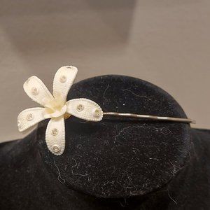 Vintage Petite Plastic Flower Bobby Pin